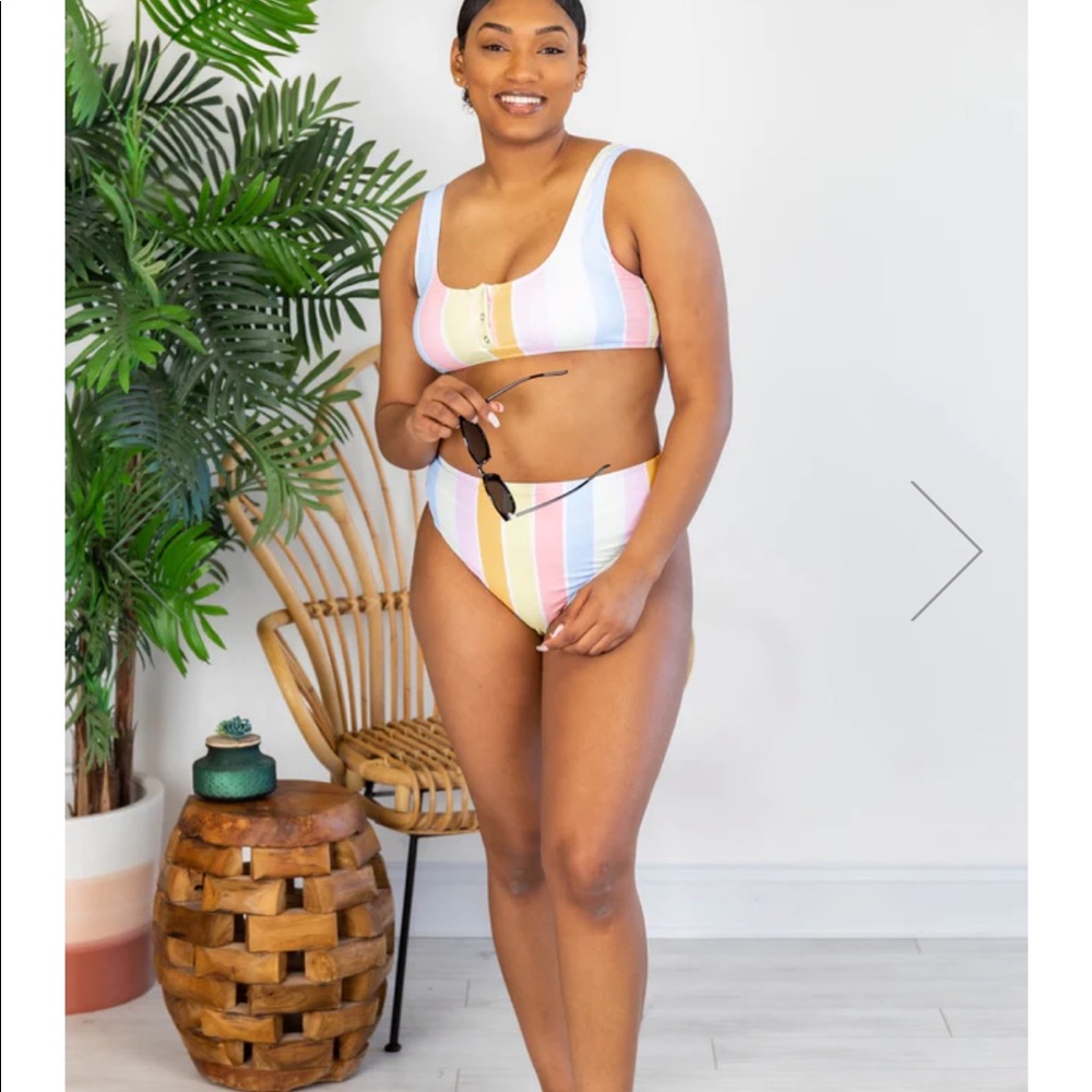 Pink lily striped bikini set. Size L bottom, size M top. Never worn- like new